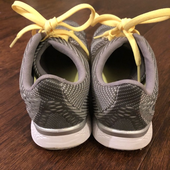 new balance women's spk v1 fuelcore cross trainer